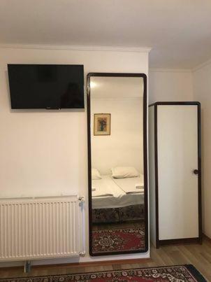 Engi Panzio Bed & Breakfast Ocna de Sus Exterior photo