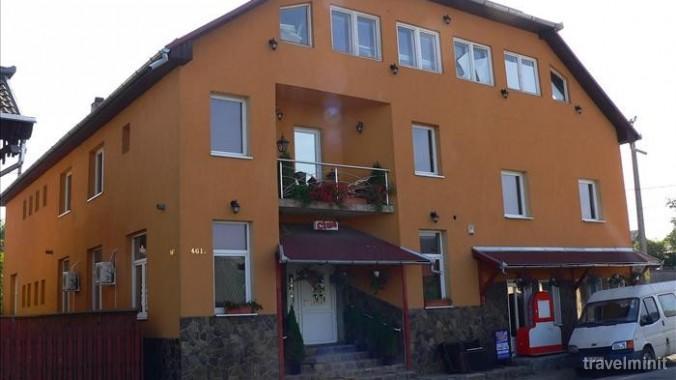 Engi Panzio Bed & Breakfast Ocna de Sus Exterior photo